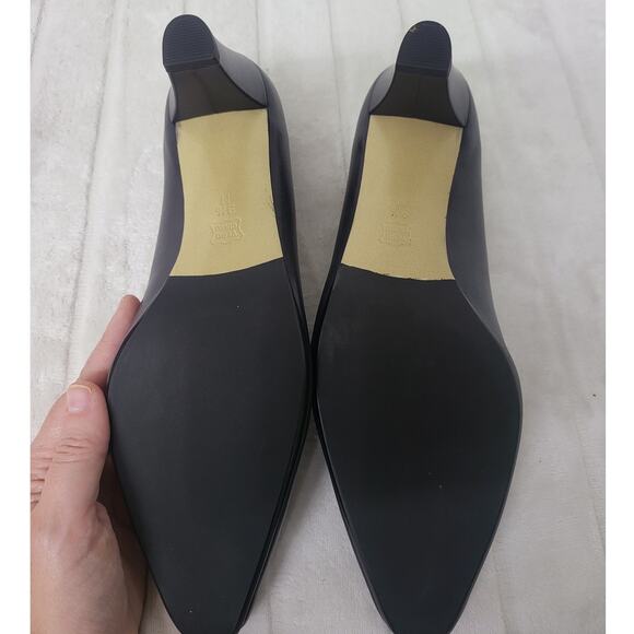 Vaneli Vidor Heels in Navy - Size 9.5M - Picture 5 of 10